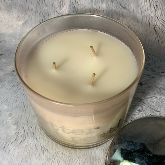 Spiced Gingerbread “Better Not Pout” 3-Wick Candle from Bath & Body Works (2017) - Picture 2 of 3